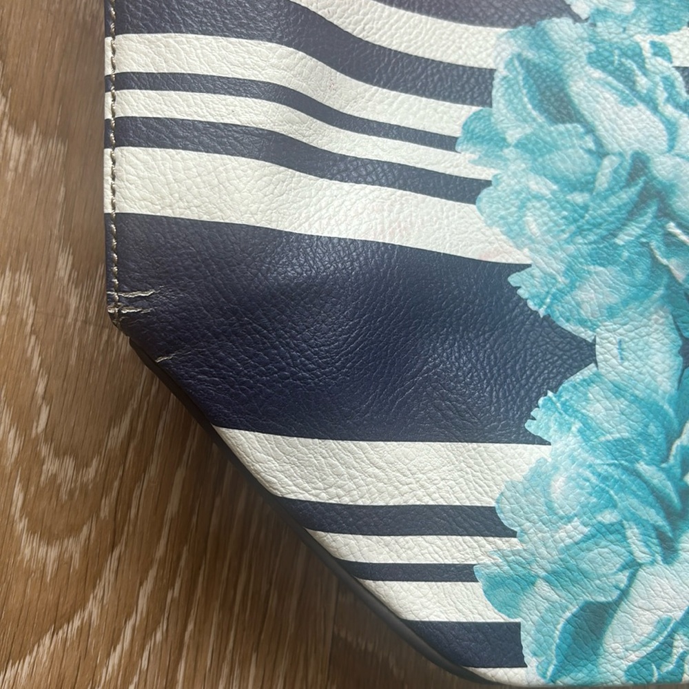 Nine West floral & stripe faux leather multi color summer tote bag - Picture 4 of 15